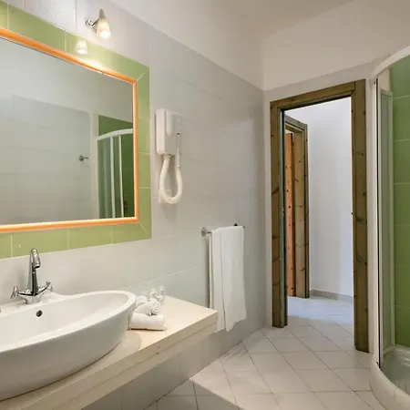 Cala Di Falco Apartmanhotel Cannigione